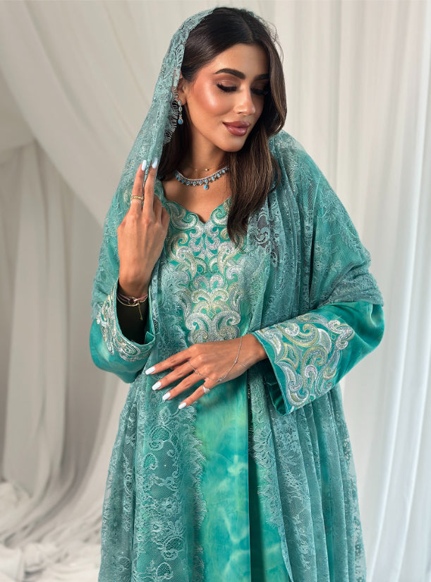 Tifany Elegant mukhawar without scarf.